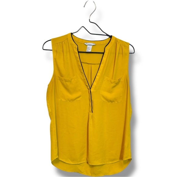 H&M Mustard Yellow w/Black Piping Sleeveless Lightweight Pleated V-Neck Blouse - Picture 13 of 16